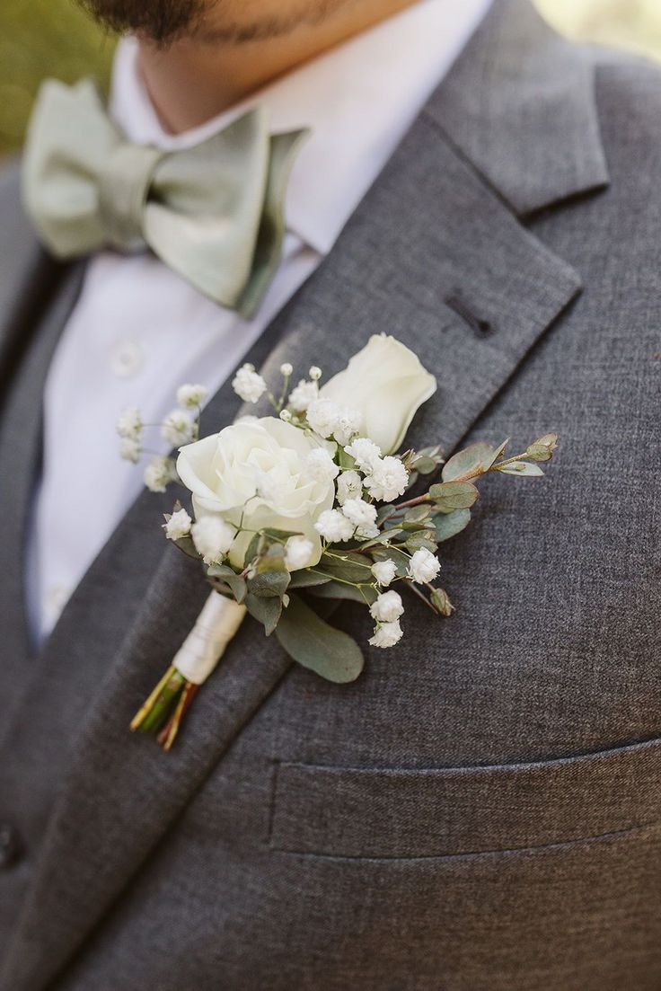 Spray Rose Boutonniere